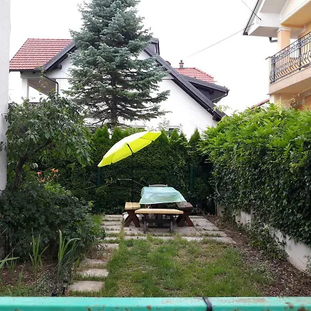 Pensión Yvonne's Place