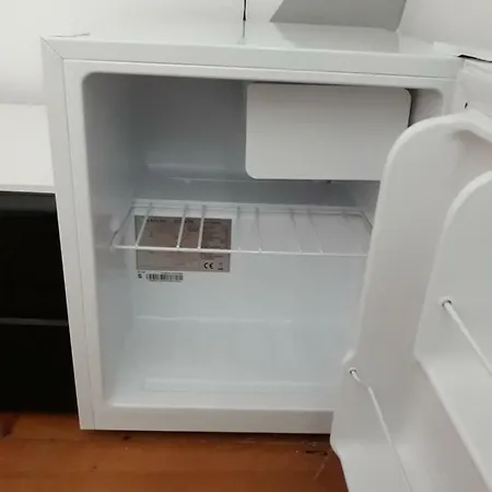 Yvonne's Place بليد